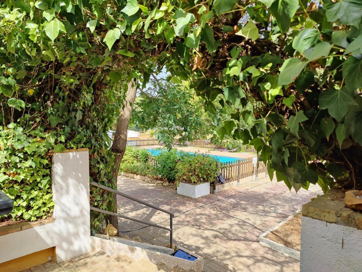 Cortijo Los Conquistadores Lucena Del Puerto Bagian luar foto
