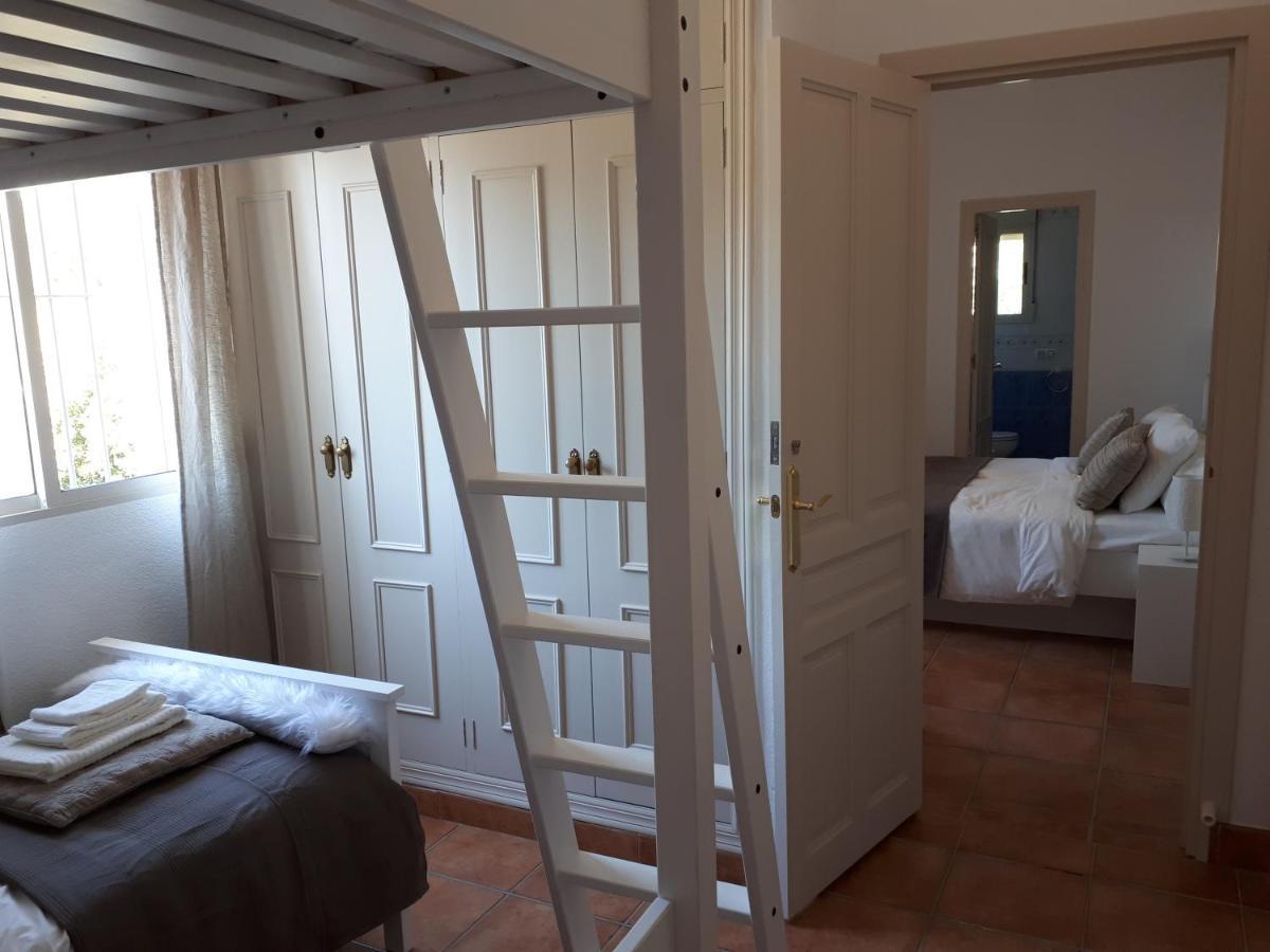 Cortijo Los Conquistadores Lucena Del Puerto Bagian luar foto